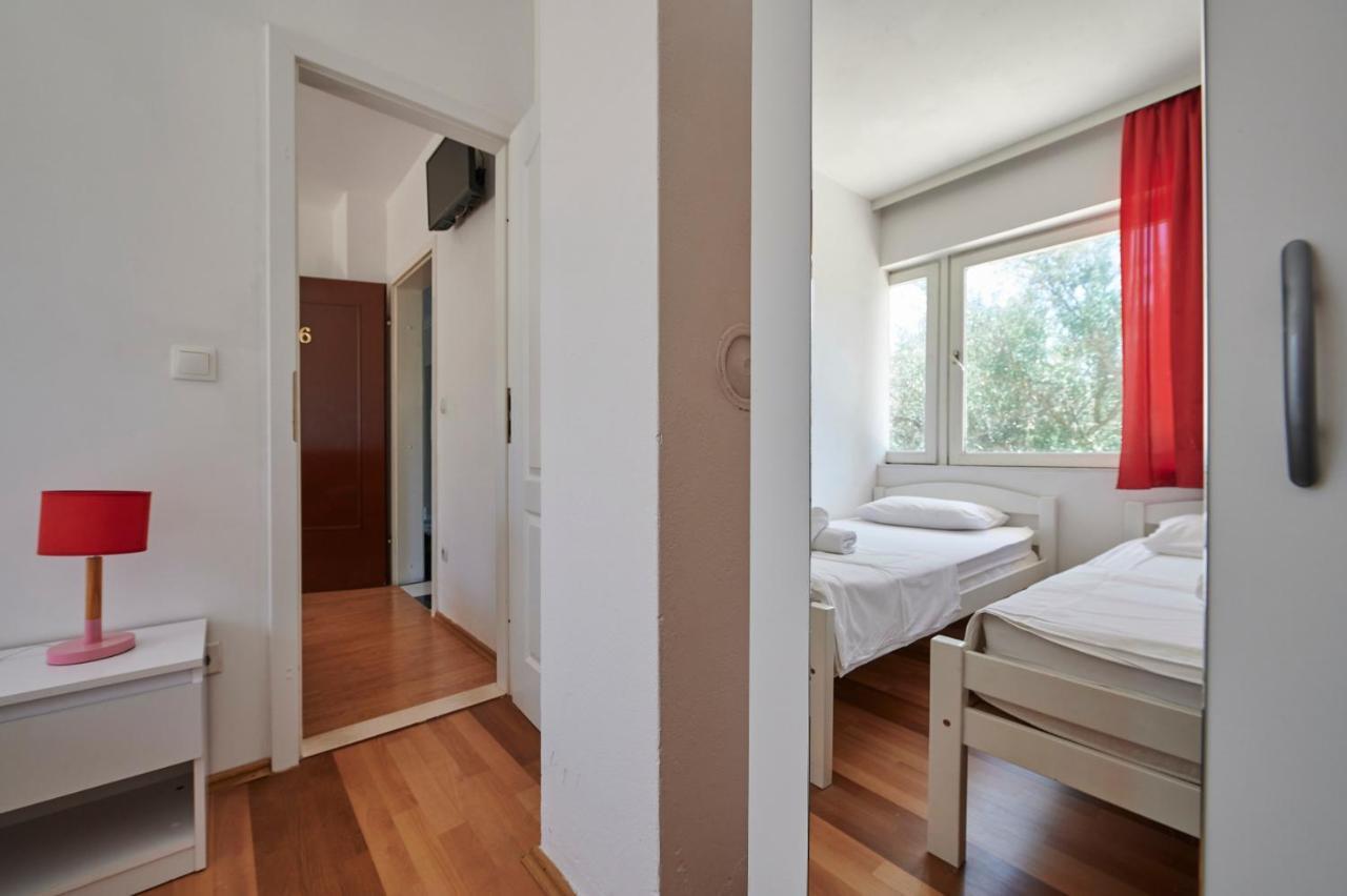 Apartments Balote Трогир Екстериор снимка