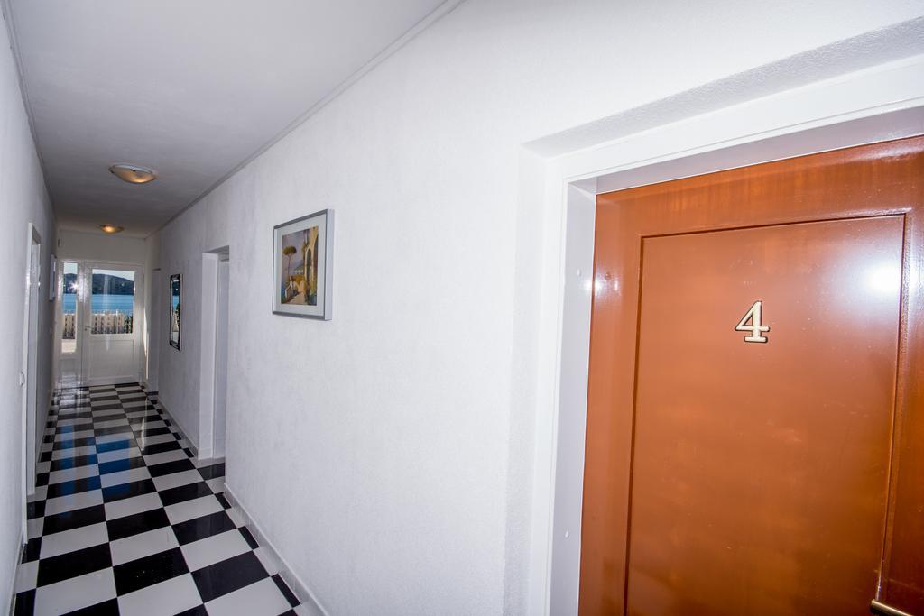 Apartments Balote Трогир Екстериор снимка